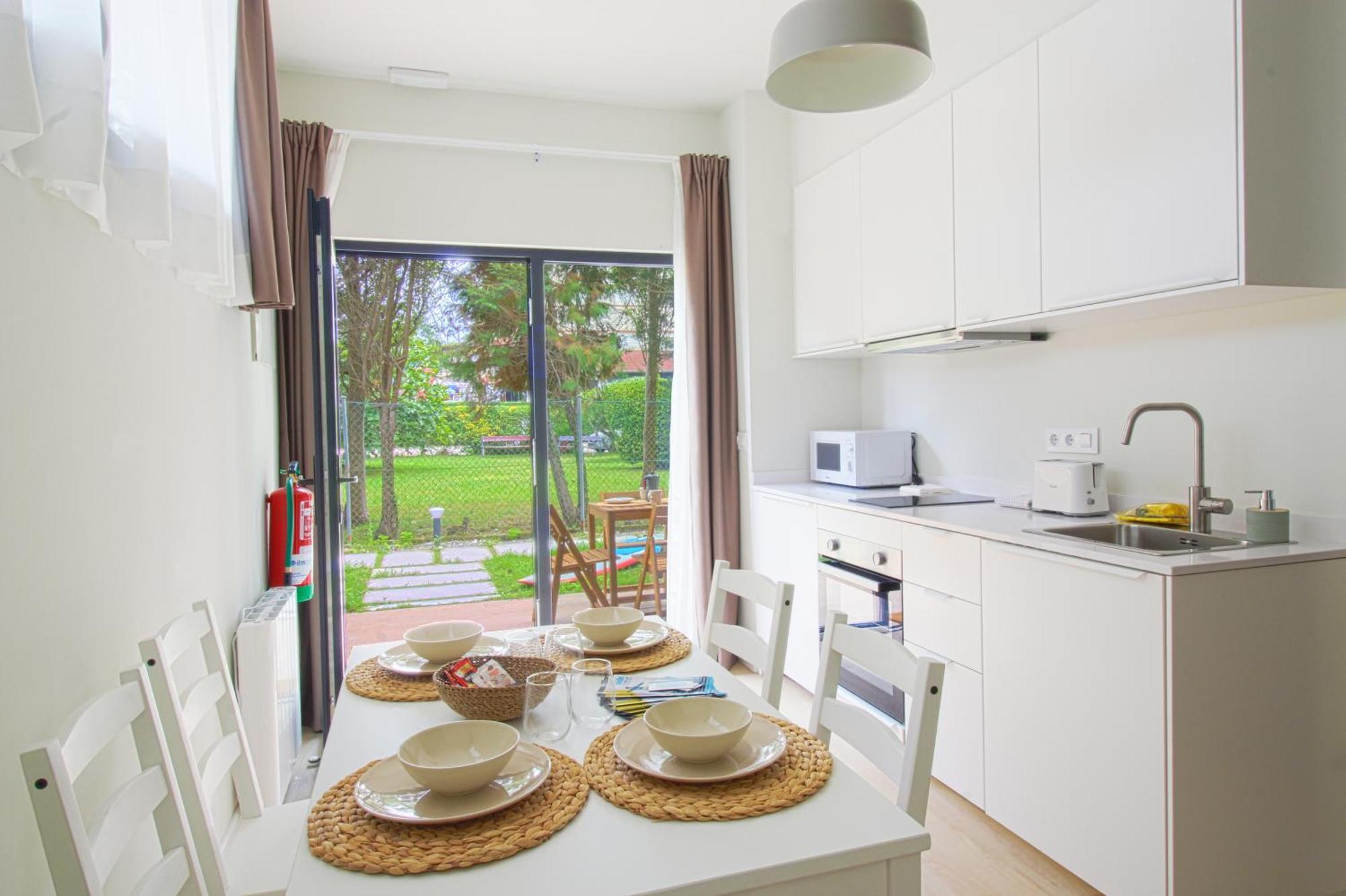 Apartamentos Costa Meron San Vicente De La Barquera Zewnętrze zdjęcie